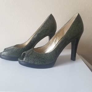 Jessica Simpson Snakeskin Pumps-US 8.5